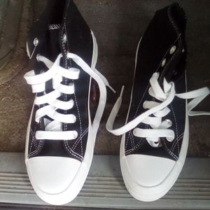 Women's No Boundaries New Sneakers